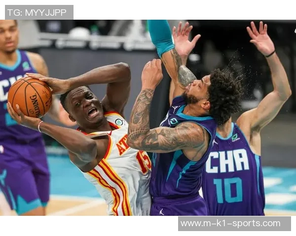 老鹰与黄蜂激战正酣球迷期待精彩对决与惊喜时刻